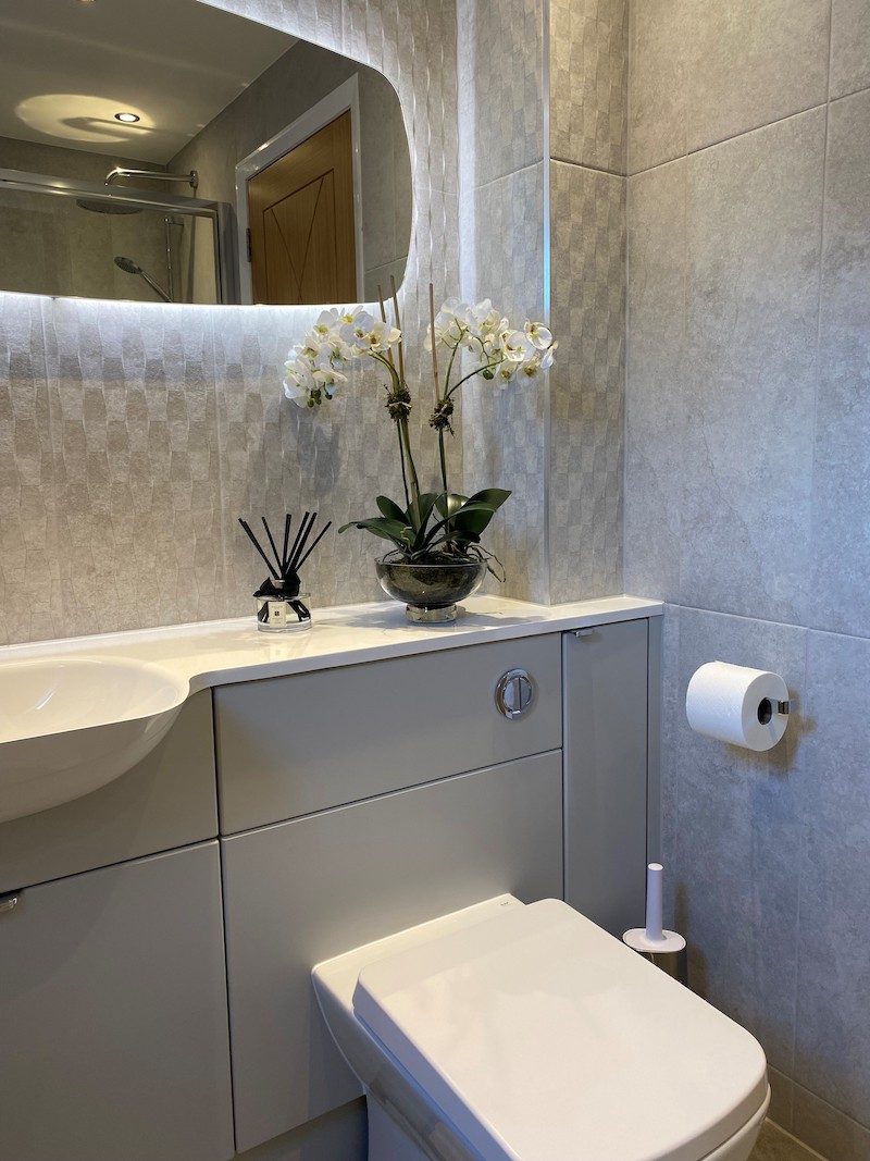 Principal suite with vanity